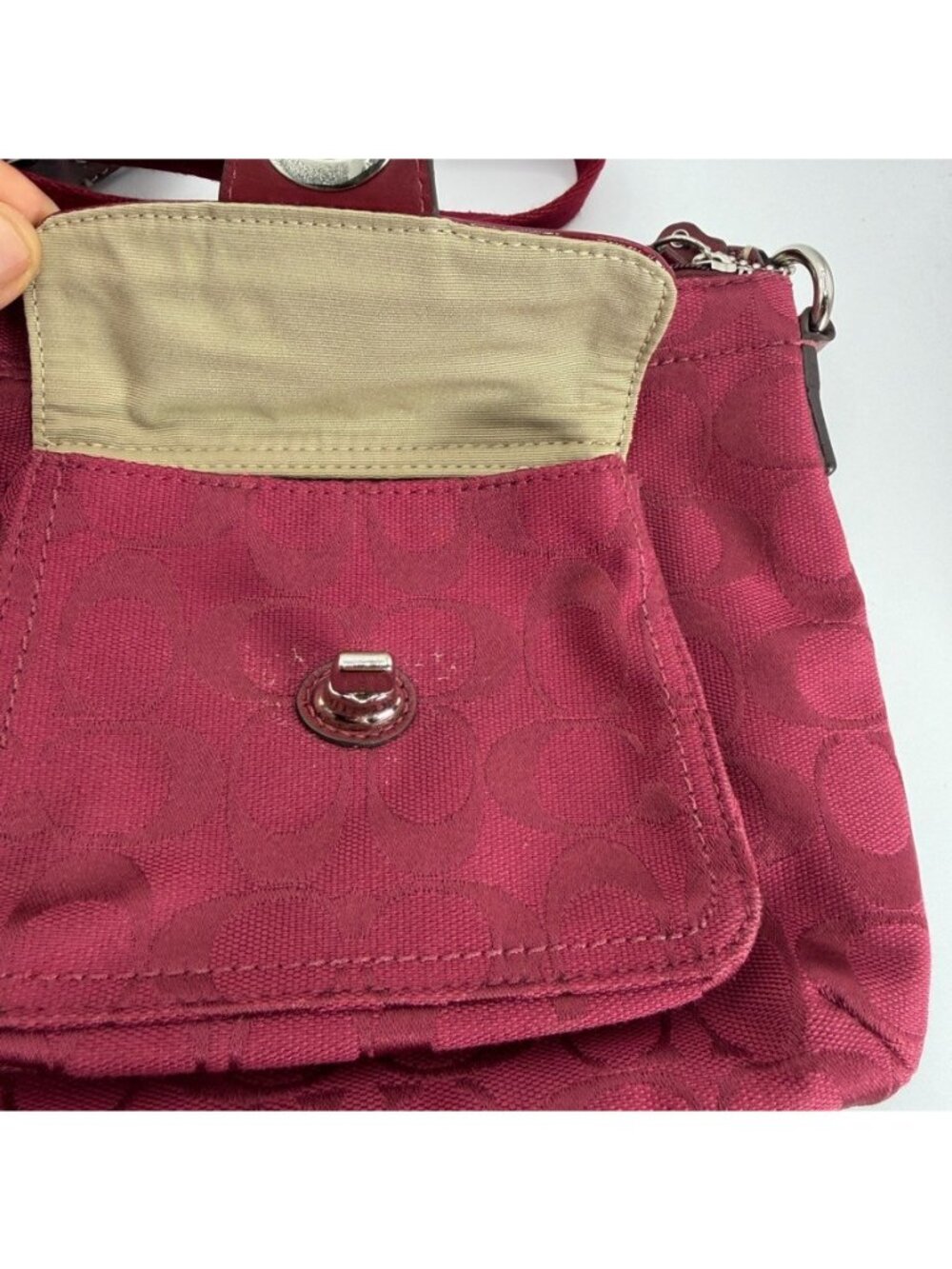 Vintage Coach Signature Canvas Pocket Swing Pack Color Crimson F45026 - Picture 3 of 8